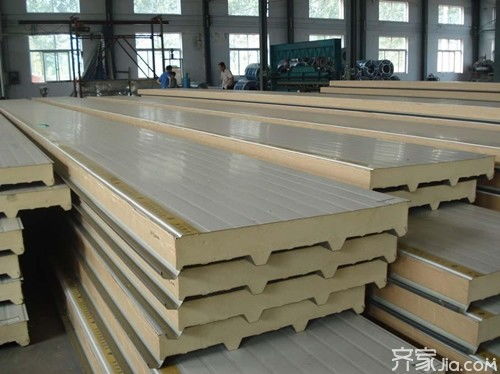 彩钢瓦复合板与聚氨酯夹芯板的性能特点与应用优势